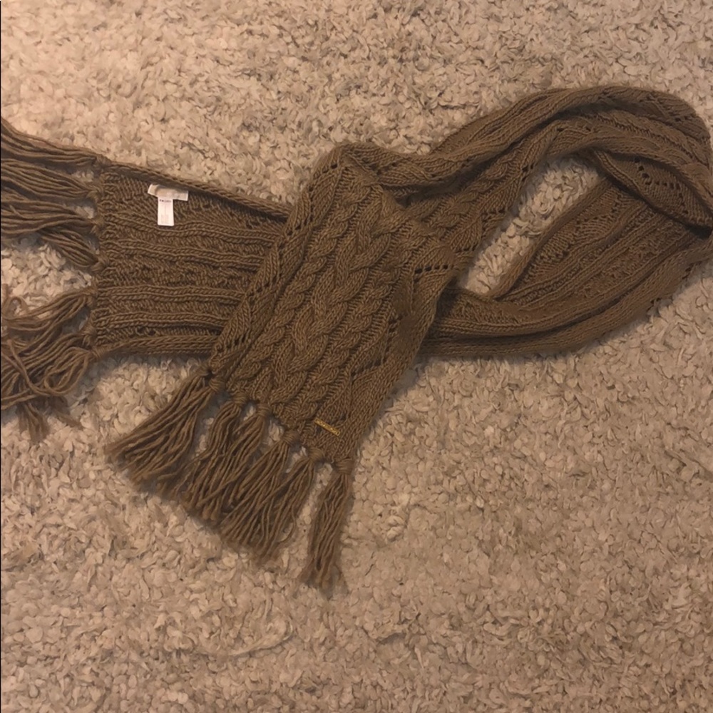 Cable knit Michael Kors scarf